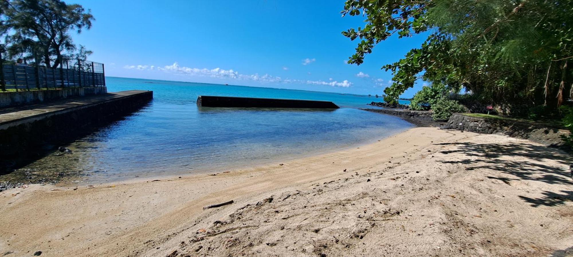Clair De Lune - Private 2 Bedrooms Beachfront Villa Trou d'Eau Douce Exterior photo